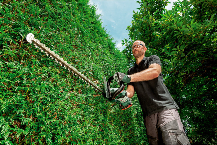 Аккумуляторный кусторез Metabo AHS 18-65 В (600467850)