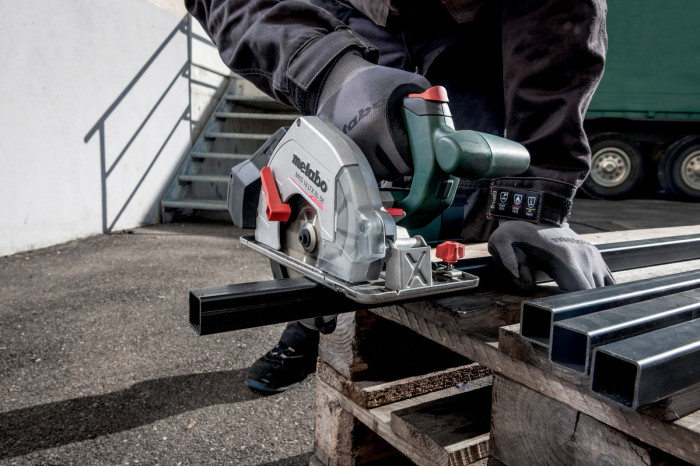 Акумуляторна ручна дискова пила Metabo MKS 18 LTX BL 58 (600773840)
