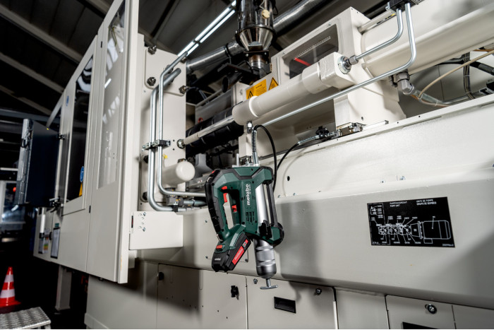 Акумуляторний змащувальний шприц Metabo FP 18 LTX (600789500)