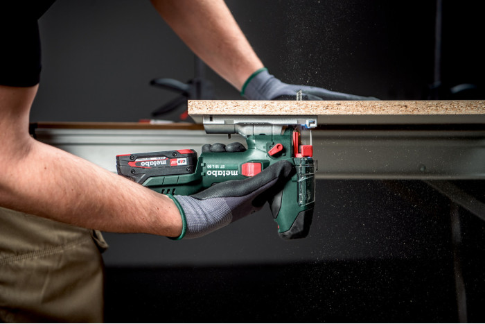 Акумуляторний лобзик Metabo ST 18 L 90 (601047850)