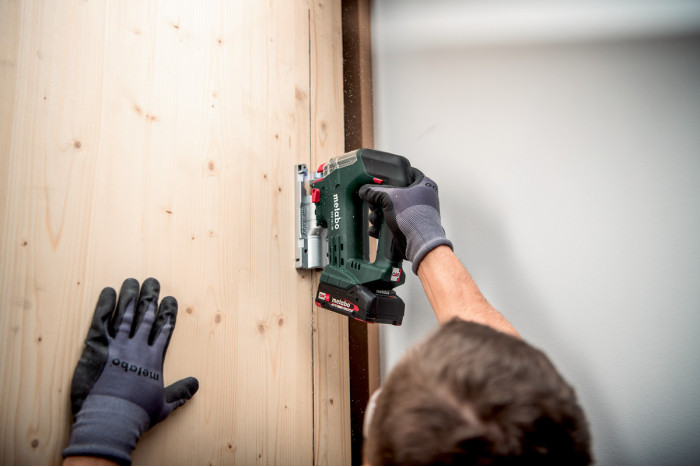 Аккумуляторный лобзик Metabo STB 18 L 90 (601048840)