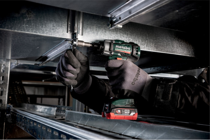 Аккумуляторный ударный гайковерт Metabo PowerMaxx SSD 12 BL (601115890)