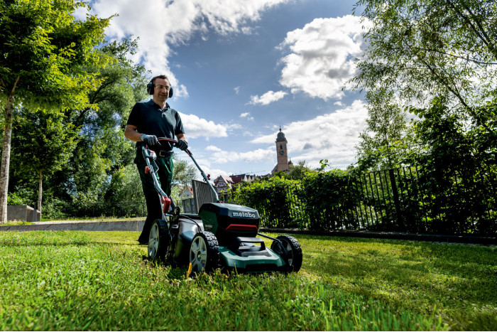 Аккумуляторная газонокосилка Metabo RM 36-18 LTX BL 46 (601606850)