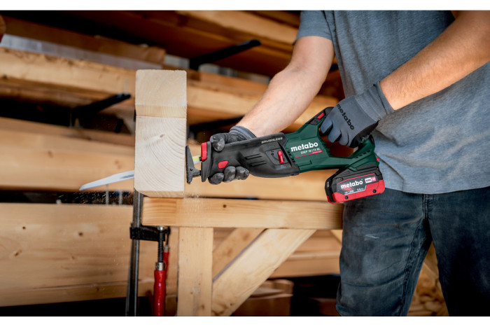 Акумуляторна шабельна пила Metabo SSEP 18 LT BL (601617850)