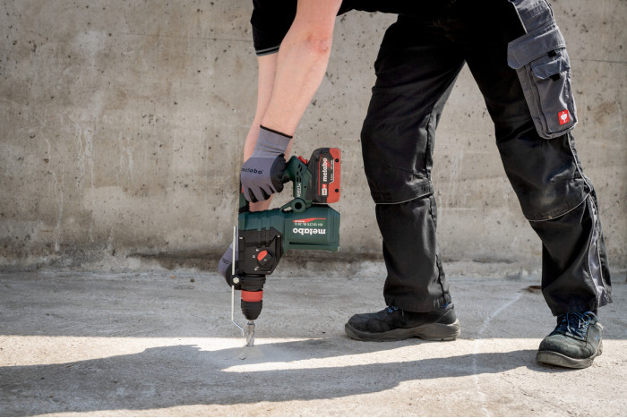 Аккумуляторный комбинированный перфоратор Metabo KH 18 LTX BL 28 Q Set ISA (601715900)