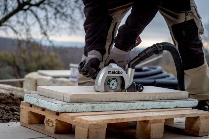 Аккумуляторная угловая шлифмашина (болгарка) Metabo WВB 18 LTX BL 15-125 Quick (601731850)