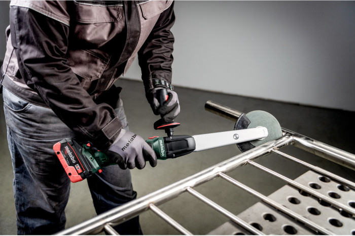 Аккумуляторная машина для шлифования угловых сварных швов Metabo KNSВB 18 LTX BL 150 (601765840)