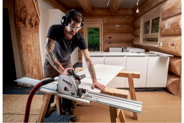 Аккумуляторная погружная циркулярная пилка Metabo KT 18 LTX 66 BL (601866840)