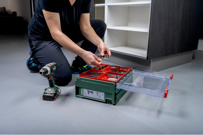Аккумуляторная ударная дрель Metabo SB 18 Set (602245710)