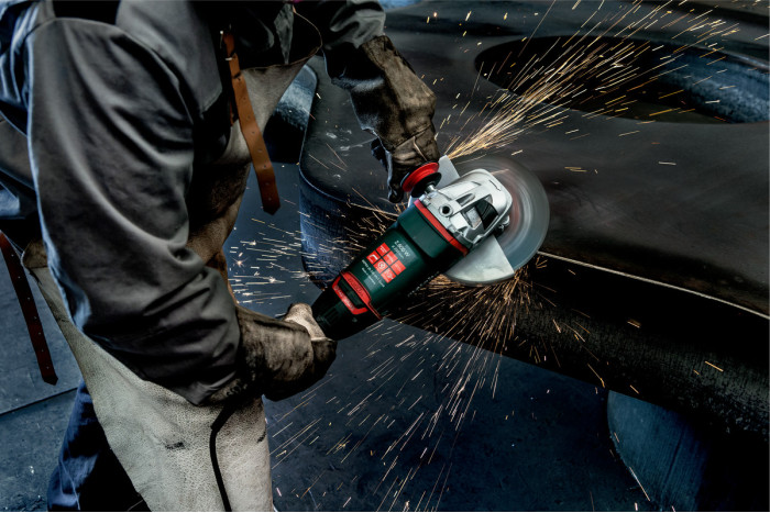 Угловая шлифмашина (болгарка) Metabo WEPBA 24-230 MВT Quick (606481000)