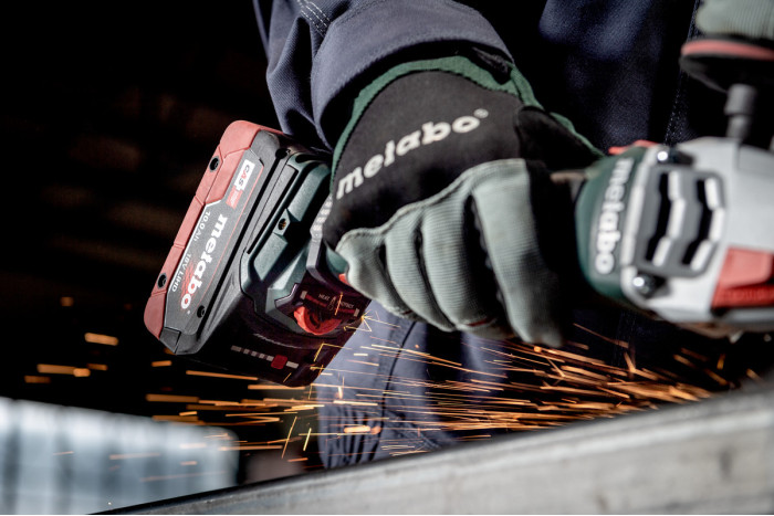 Акумуляторна кутова шліфувальна машина (болгарка) Metabo WВB 18 LT BL 11-115 Quick (613056840)