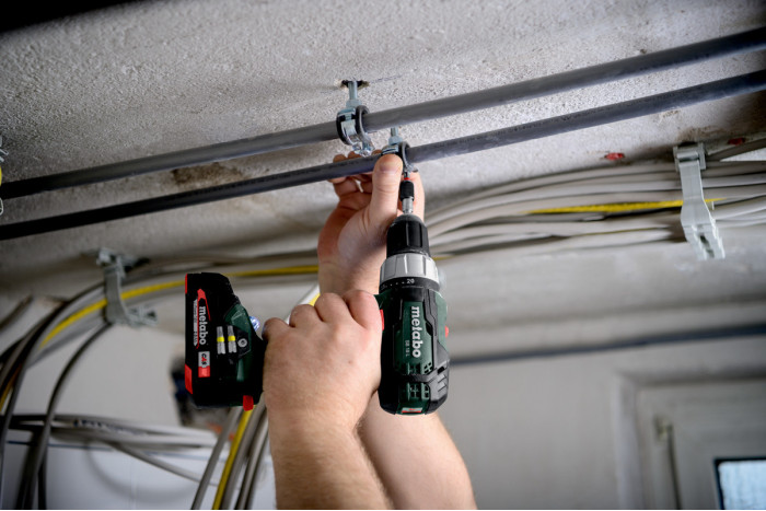 Акумуляторний ударний дриль Metabo SB 18 L (614053500)