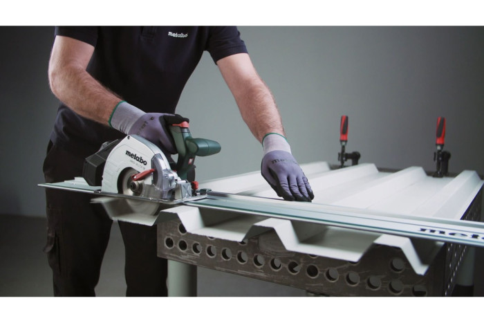 Акумуляторна циркулярна пилка по металу Metabo MKS 18 LTX 58 (600771700)