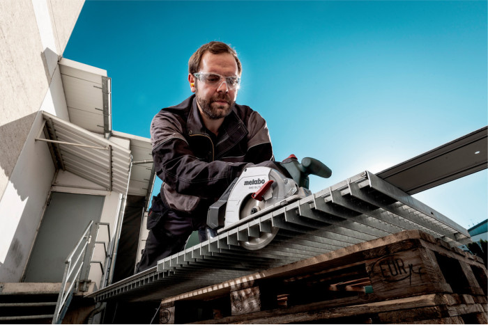 Акумуляторна циркулярна пилка по металу Metabo MKS 18 LTX 58 (600771700)