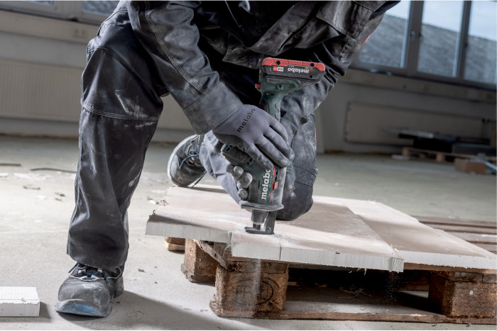 Аккумуляторная сабельная пила Metabo SSE 18 LTX BL Compact (602366500)