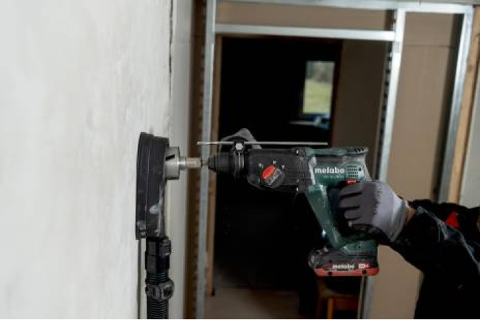 Аккумуляторный щеточный перфоратор Metabo KH 18 LTX 24 (601712800)