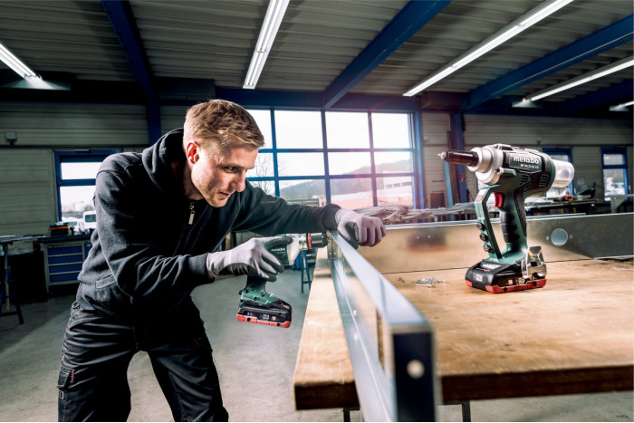 Аккумуляторный заклепочный пистолет Metabo NP 18 LTX BL 5.0 (619002500)