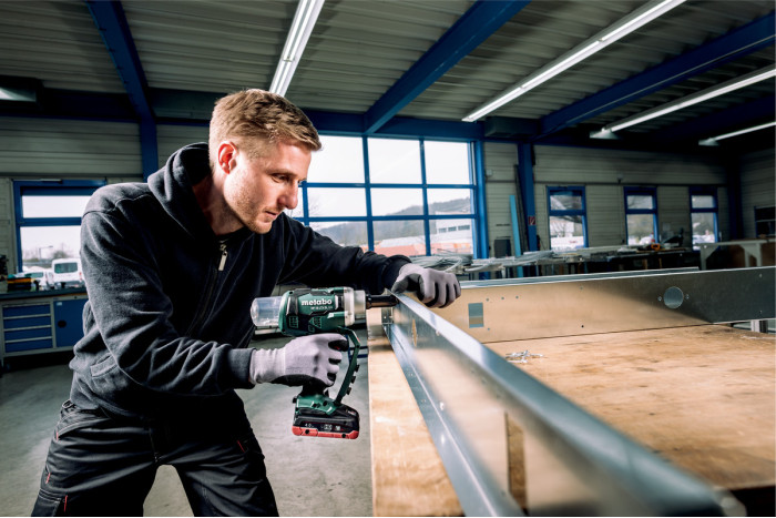 Аккумуляторный заклепочный пистолет Metabo NP 18 LTX BL 5.0 (619002500)
