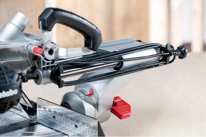 Торцовочная пила Metabo KGS 216 M GL (619260010)